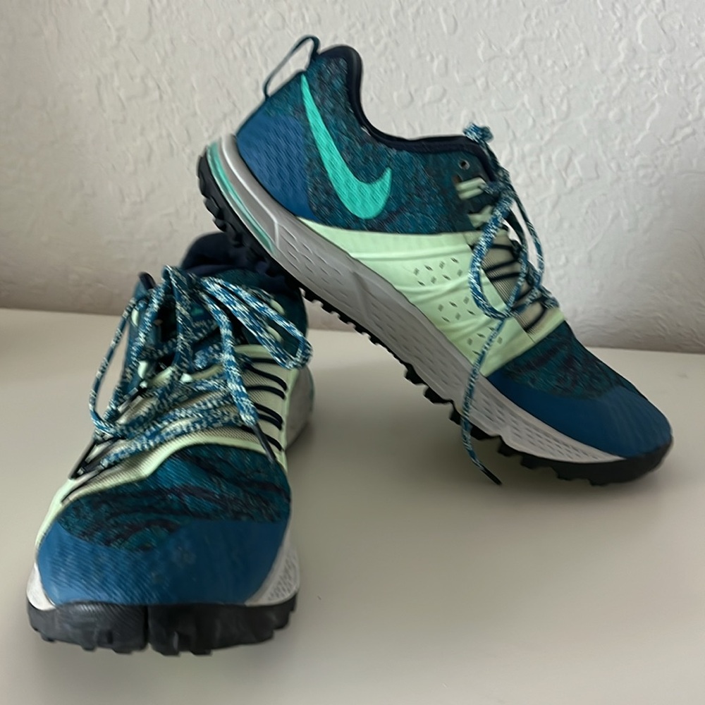 Nike Men's snickers. Shoes. Tennis. Performance. Sz 9.5